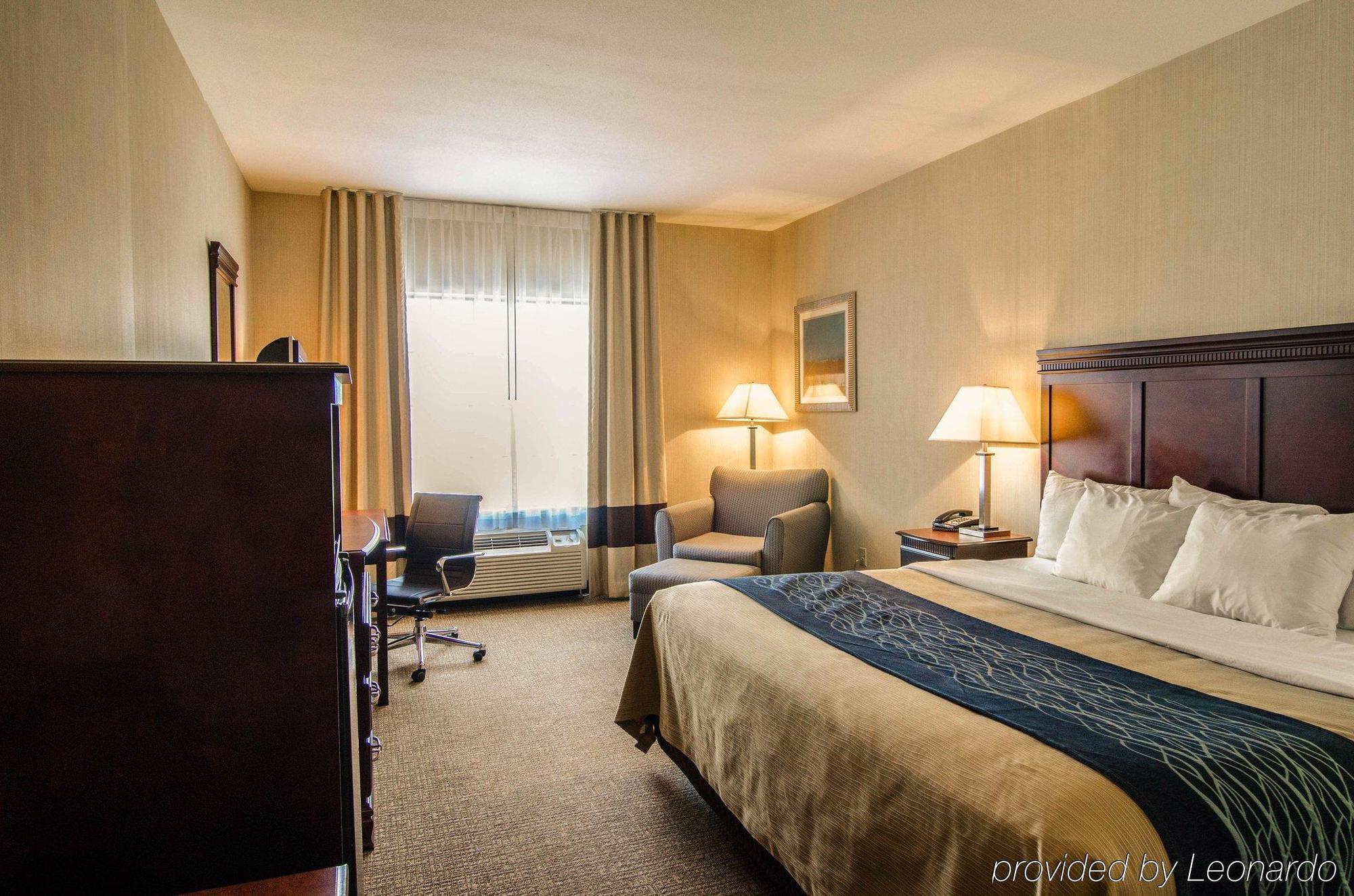 Comfort & Mccain Mall Hotel 3*